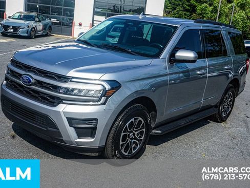 Used 2024 Ford Expedition XLT RWD image 14