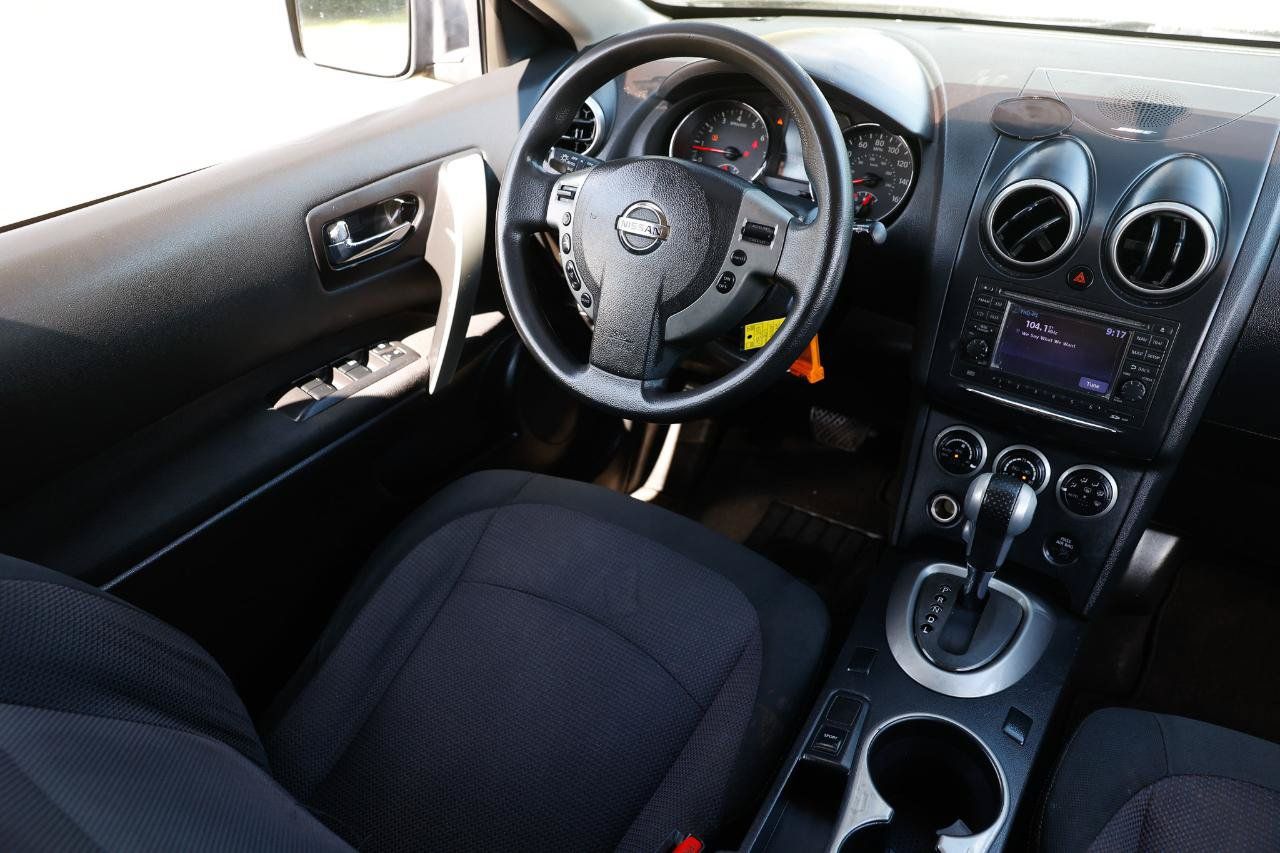 Used 2013 Nissan Rogue SV w/ Premium Pkg FWD image 21