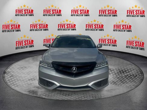 Used 2018 Acura ILX FWD image 2