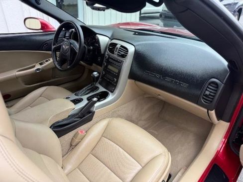 Used 2005 Chevrolet Corvette Convertible w/ Preferred Equipment Group RWD image 8