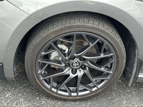 Used 2025 Toyota Camry SE AWD/4WD image 12