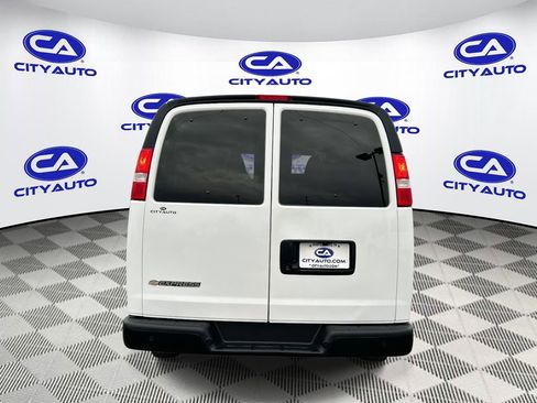 Used 2023 Chevrolet Express 3500 LS image 5