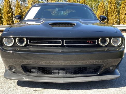 Used 2019 Dodge Challenger R/T image 42