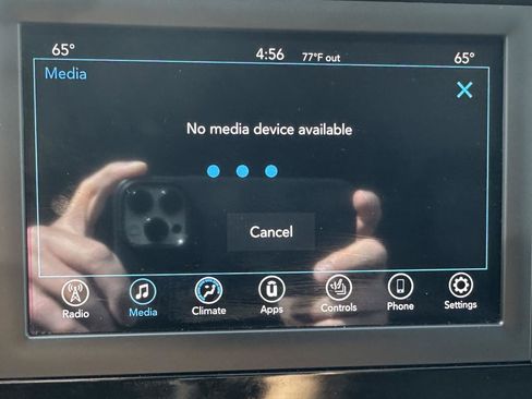 Used 2019 Chrysler Pacifica Touring-L FWD image 69