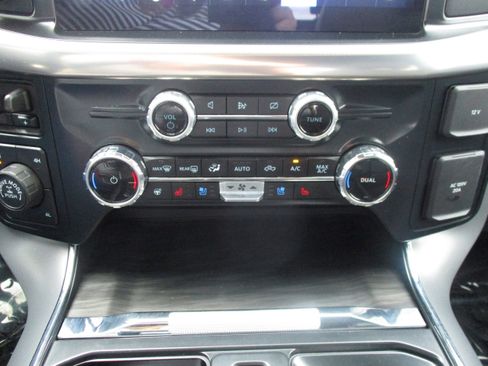 Used 2024 Ford F150 Lariat w/ Bed Utility Package AWD/4WD image 37