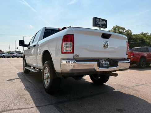 Used 2024 RAM 2500 Big Horn w/ Off Road Package AWD/4WD image 5