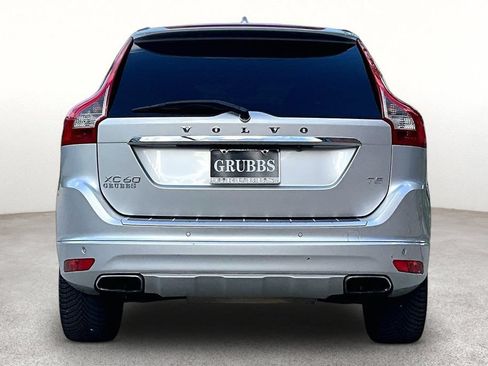 Used 2017 Volvo XC60 T5 Inscription w/ Preferred Option Package FWD image 5
