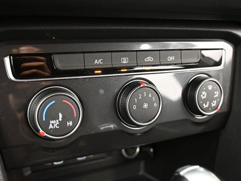 Used 2021 Volkswagen Tiguan S image 15