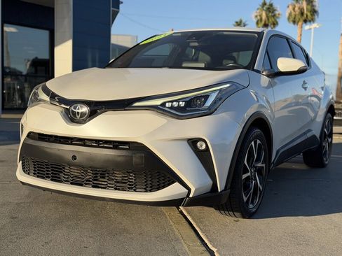 Used 2021 Toyota C-HR LE image 5