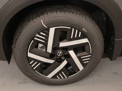 New 2026 Nissan Kicks SV w/ SV Premium Package FWD image 7