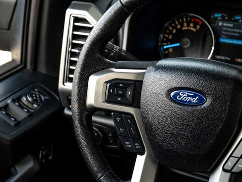 Used 2015 Ford F150 Platinum w/ Equipment Group 701A Luxury AWD/4WD image 14