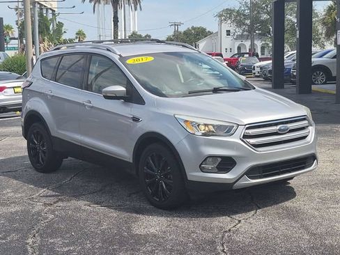 Used 2017 Ford Escape Titanium FWD image 3