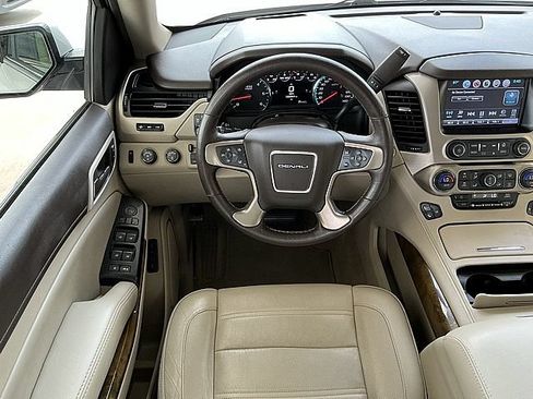 Used 2017 GMC Yukon Denali w/ Open Road Package AWD/4WD image 15