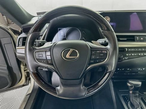 Used 2019 Lexus ES 350 w/ Premium Package FWD image 13