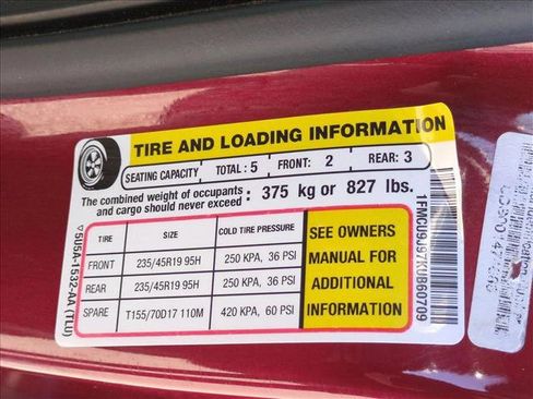 Used 2019 Ford Escape Titanium image 28