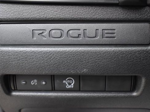 Used 2023 Nissan Rogue S image 23