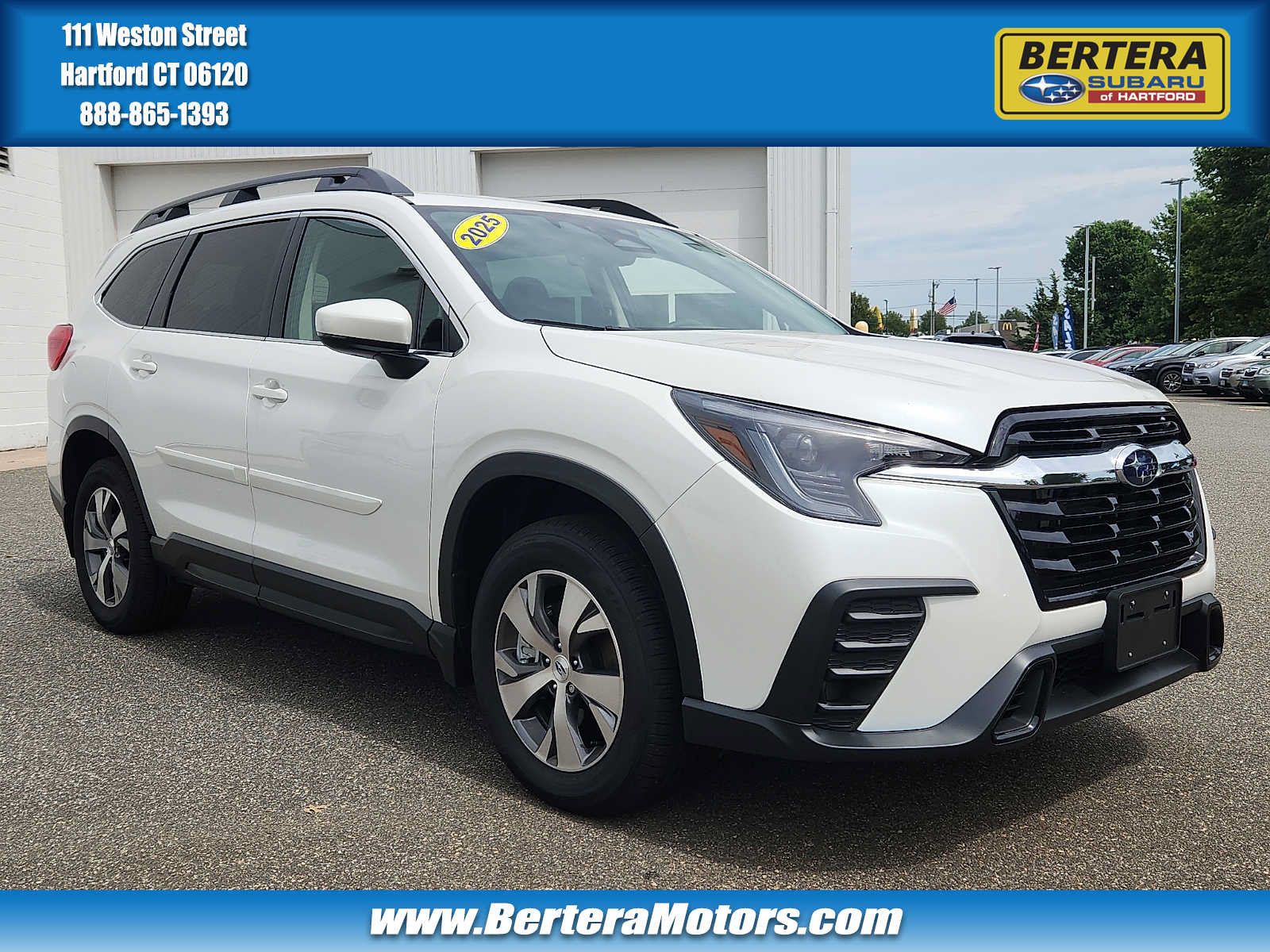Used 2025 Subaru Ascent Premium AWD/4WD image 1