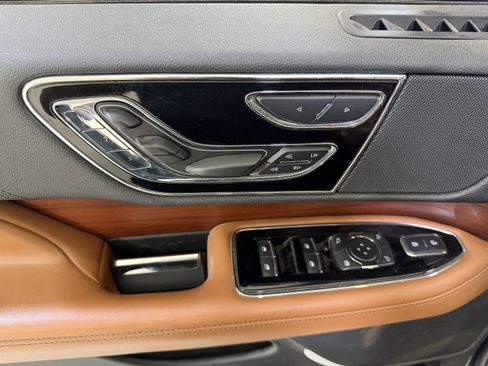 Used 2021 Lincoln Navigator L Reserve image 16