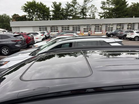 Used 2024 Toyota RAV4 XSE AWD/4WD image 7
