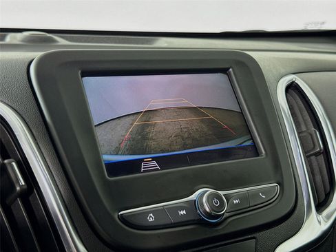 Used 2021 Chevrolet Equinox LT AWD/4WD image 14