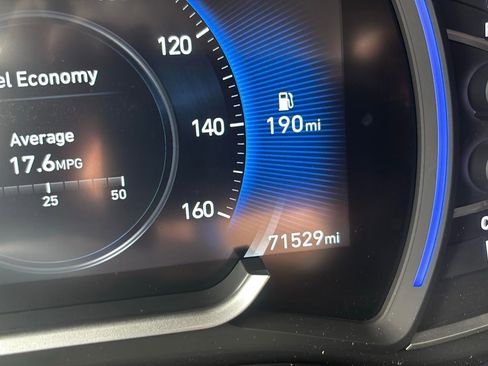 Used 2019 Hyundai Santa Fe FWD image 8