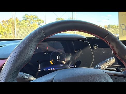 Used 2025 Chevrolet TrailBlazer RS w/ Convenience Package image 11