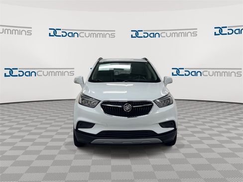 Used 2018 Buick Encore Preferred image 3