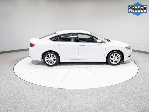 Used 2016 Chrysler 200 Limited image 24