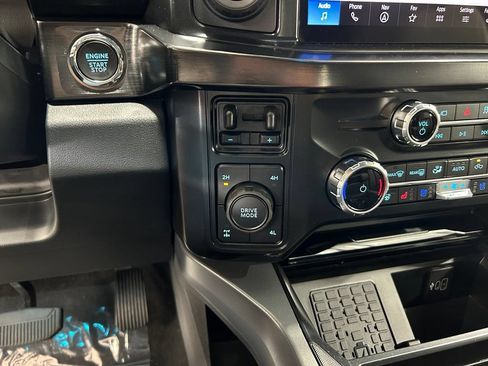 New 2026 Ford F250 Lariat w/ Black Appearance Package AWD/4WD image 19