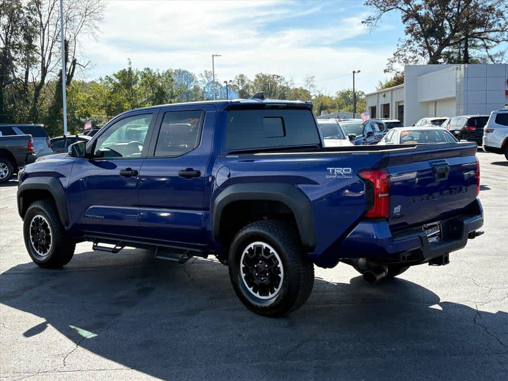 Used 2024 Toyota Tacoma TRD Off-Road w/ TRD Off Road Upgrade Package AWD/4WD image 28
