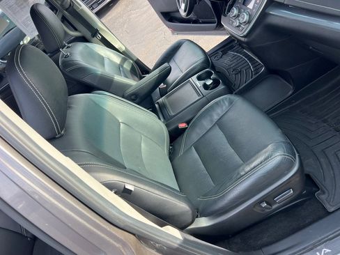 Used 2015 Toyota Sienna SE Premium image 20