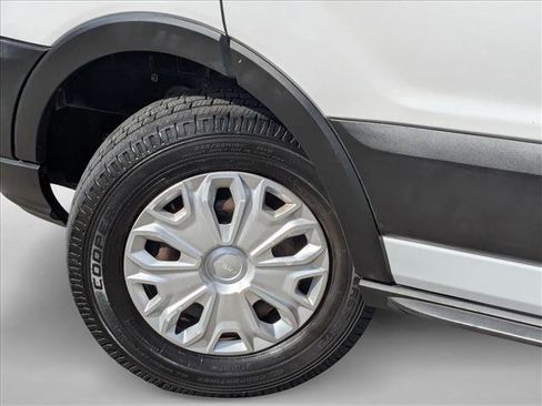 Used 2019 Ford Transit 350 XLT image 10