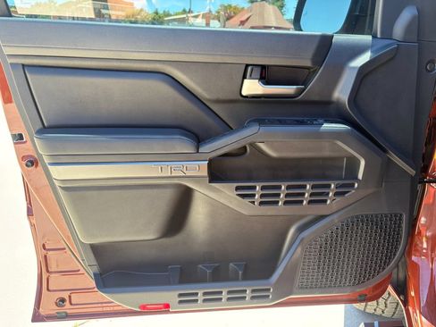 Used 2025 Toyota Tacoma TRD Off-Road AWD/4WD image 17
