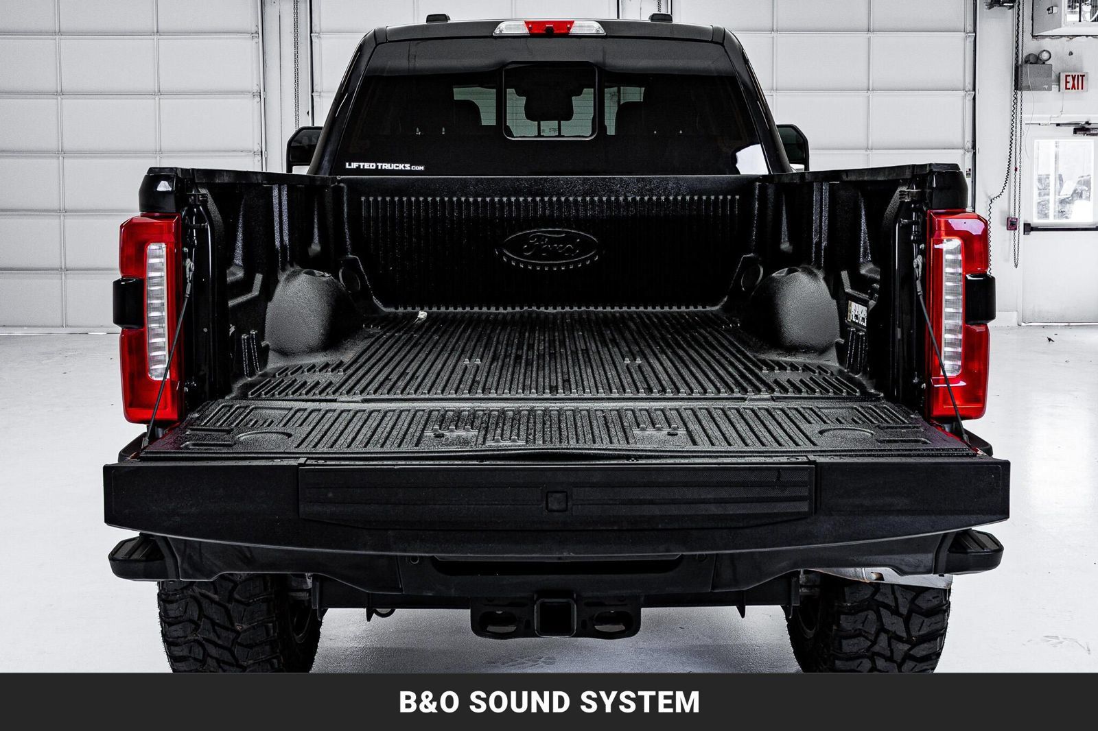 Used 2023 Ford F250 Lariat w/ Lariat Ultimate Package AWD/4WD image 8