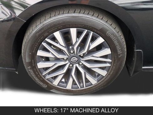 Used 2023 Nissan Altima 2.5 SV FWD image 11