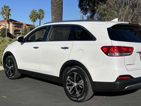 Used 2017 Kia Sorento EX w/ EX Advanced Touring Package image 43