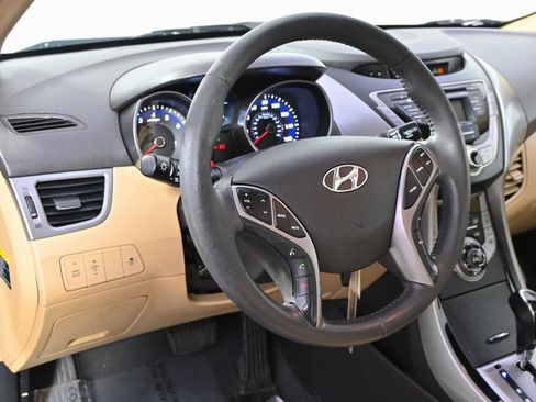 Used 2013 Hyundai Elantra Limited image 11