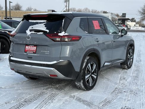 Certified 2021 Nissan Rogue Platinum image 5
