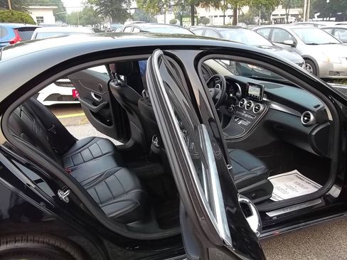 Used 2017 Mercedes-Benz C 300 4MATIC Sedan image 9