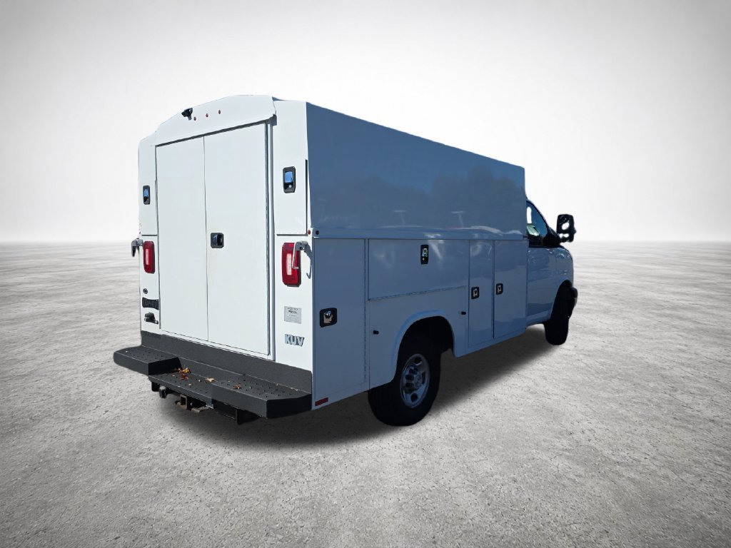 Used 2022 Chevrolet Express 3500 w/ Power Convenience Package RWD image 8