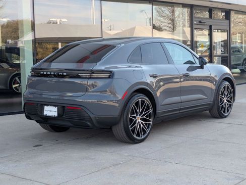 New 2026 Porsche Macan Electric image 9