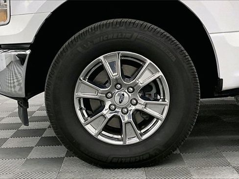 Used 2017 Ford F150 XLT w/ Equipment Group 302A Luxury image 8