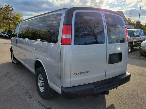 Used 2020 Chevrolet Express 3500 LS RWD image 5