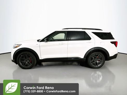 New 2026 Ford Explorer ST-Line w/ ST-Line Street Pack AWD/4WD image 4
