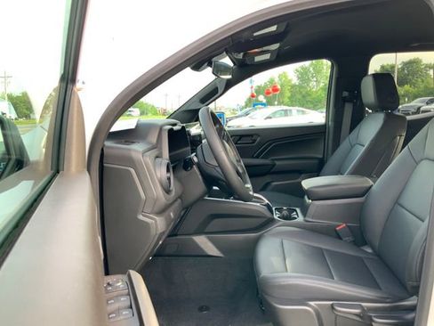 Used 2026 Chevrolet Colorado W/T w/ WT Custom Package AWD/4WD image 15