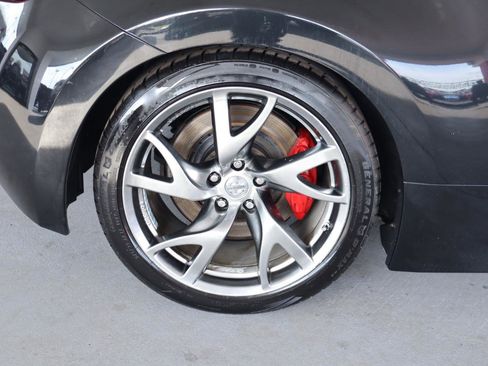Used 2014 Nissan 370Z Touring w/ Sport Package RWD image 5