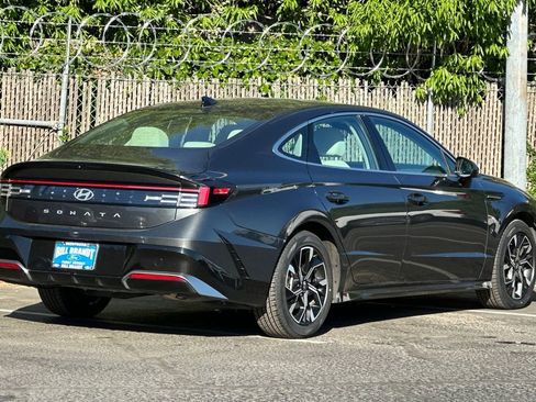 Used 2025 Hyundai Sonata SEL image 3