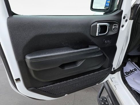 Used 2023 Jeep Wrangler Sahara image 20