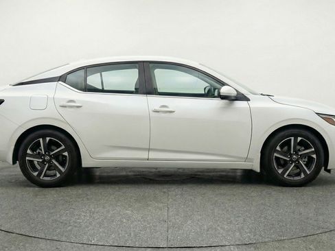 Used 2025 Nissan Sentra SV FWD image 11