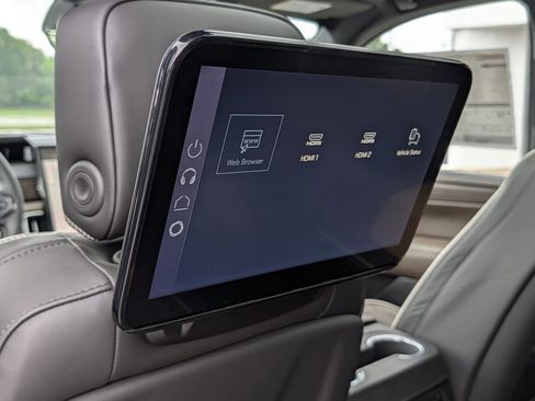 New 2026 GMC Yukon Denali Ultimate AWD/4WD image 27
